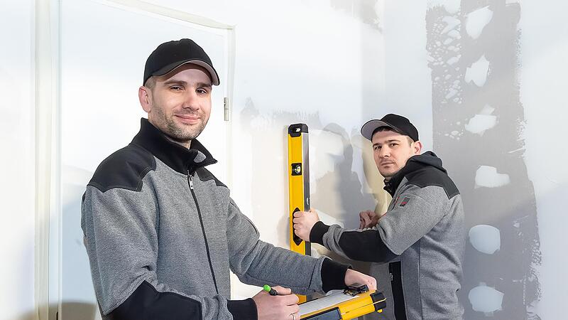 Haben in der Rh&ouml;n beruflich Fu&szlig; gefasst: Oleg (links) und Alex Voichuk aus der Ukraine sind seit einigen Monaten in Schondra im Landkreis Bad Kissingen mit ihrer Trockenbau-Firma erfolgreich.