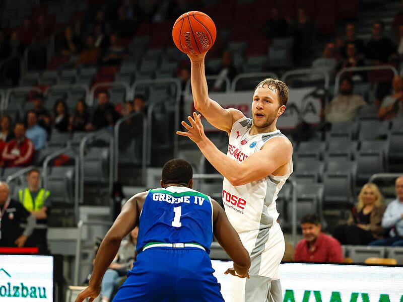 Christian Sengfelder traf zwar nur drei seiner neun Würfe aus dem Feld, aber alle sechs Freiwürfe. Dazu holte er neun Rebounds.