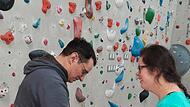 Hilfestellung kommt von den Mitgliedern des Alpenvereins Coburg