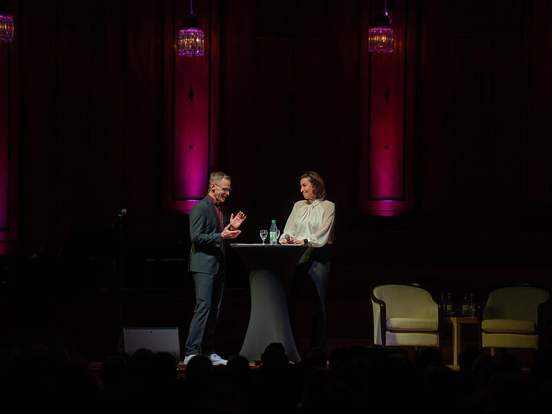 Intendant Alexander Steinbeis und Dorothee Bär. Die Forschungsministerin ist auch Kuratoriumsvorsitzende des Kissinger Sommers.