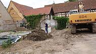 Mit dem Rückbau und der Entkernung der Keller ist die Baumaßnahme Quartier Winterstraße gestartet. Ab Juni soll es dann mit dem Hochbau weitergehen.