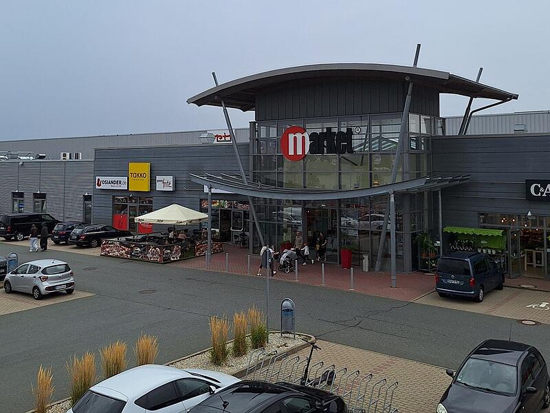 Wie geht es mit dem Market-Einkaufscenter in Hallstadt weiter? Nach dem R&uuml;ckzug von Aldi und dm suchen die Verantwortlichen aktuell Nachfolger f&uuml;r die freien Fl&auml;chen.