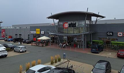 Wie geht es mit dem Market-Einkaufscenter in Hallstadt weiter? Nach dem R&uuml;ckzug von Aldi und dm suchen die Verantwortlichen aktuell Nachfolger f&uuml;r die freien Fl&auml;chen.