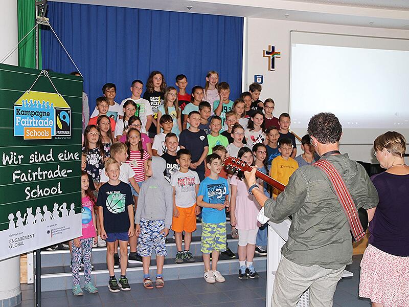 Die Grundschule Ebern wurde als Fairtrade-Schule ausgezeichnet