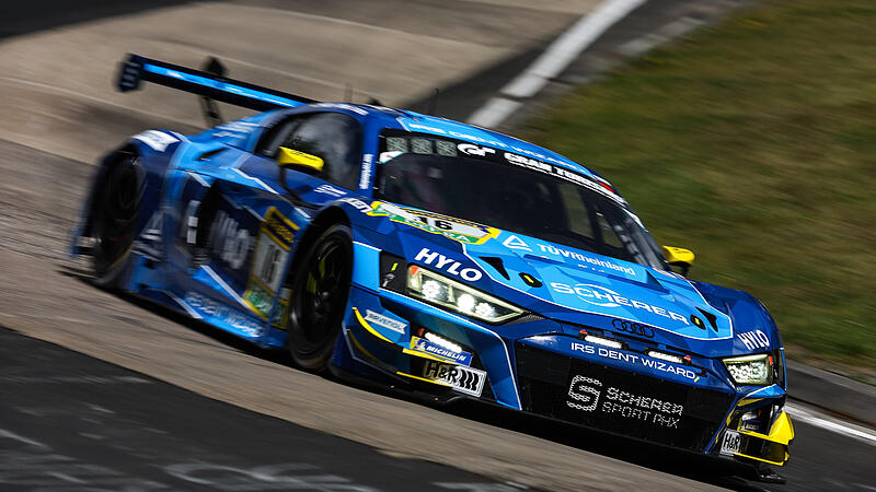 Unterwegs auf der N&uuml;rburgring-Nordschleife: Der Kulmbacher Rennfahrer Christopher Haase im Scherer-Audi #16.