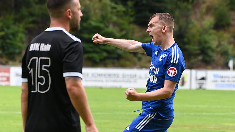Raus mit der Freude: Adrian Brehm bejubelt seinen F&uuml;hrungstreffer.