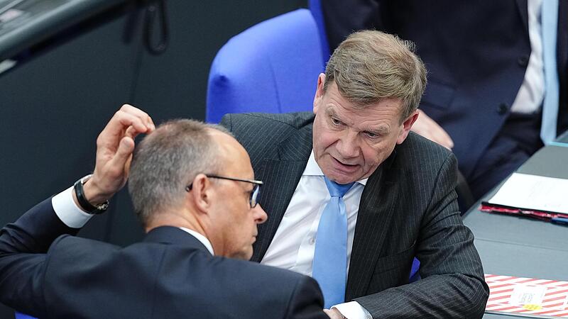 Friedrich Merz, links, Johann Wadephul, rechts.