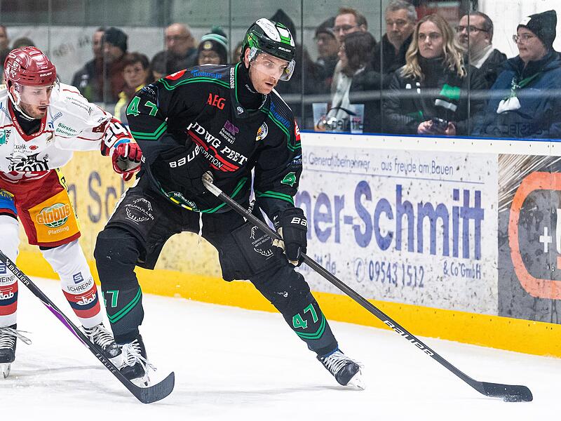 Philipp Stobbe, hier im Dezember zuhause gegen Deggendorf, ist genau wie seine Teamkollegen dankbar für die Spendenaktion. Philipp Stobbe, hier im Dezember zuhause gegen Deggendorf, ist genau wie seine Teamkollegen dankbar für die Spendenaktion.