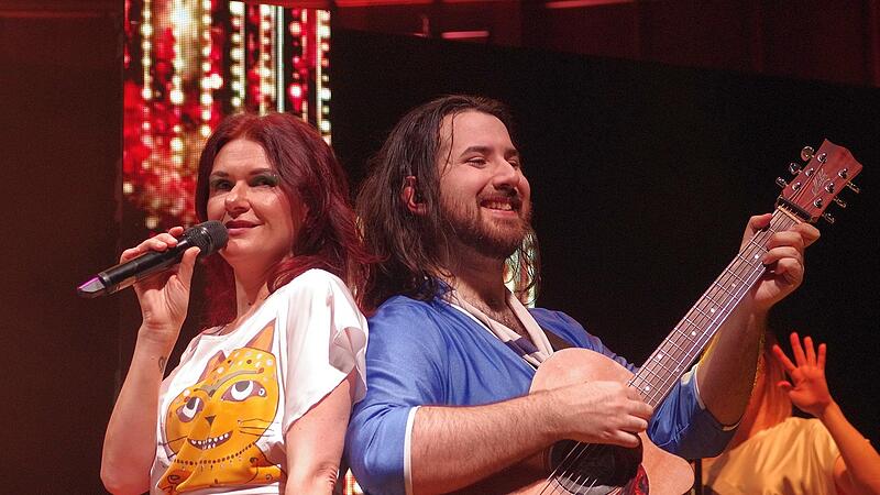 Die Tribute-Show „ABBA in Concert“ begeisterte im Regentenbau von Bad Kissingen.