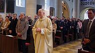 Stadtpfarrer Thomas Teuchgräber wurde in einem bewegenden Gottesdienst verabschiedet. Stadtpfarrer Thomas Teuchgräber wurde in einem bewegenden Gottesdienst verabschiedet.