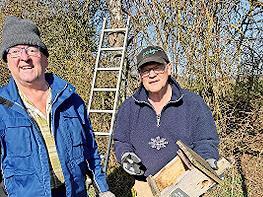 Der Obst- und Gartenbauverein hat Nistk&auml;sten gereinigt.