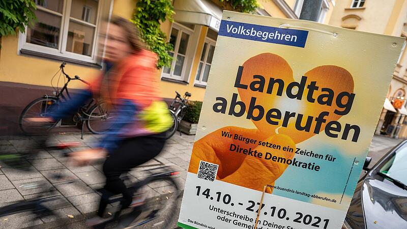 Das Volksbegehren  &bdquo;Landtag abberufen&ldquo; will mit  bayerischen  Corona-Politik  abrechnen.