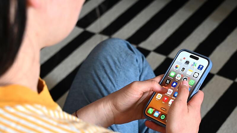 Smartphone-Nutzung bei Jugendlichen Smartphone-Nutzung bei Jugendlichen