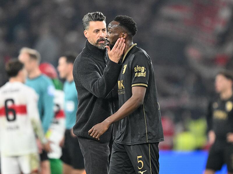 VfB Stuttgart - FC Augsburg VfB Stuttgart - FC Augsburg