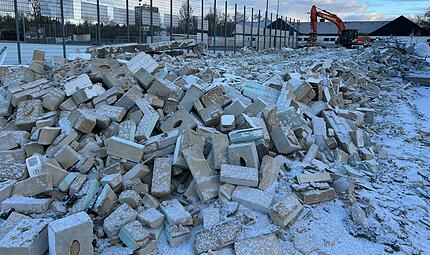 Das alte Umkleidegeb&auml;ude an der Coburger Stocke-Anlage ist abgerissen worden.