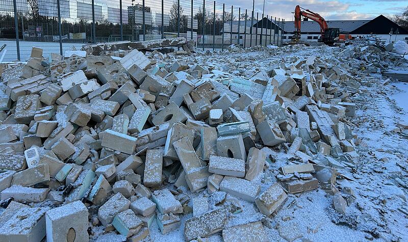 Stocke-Anlage in Coburg Das alte Umkleidegebäude an der Coburger Stocke-Anlage ist abgerissen worden.