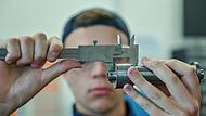 Mechatroniker in Ausbildung