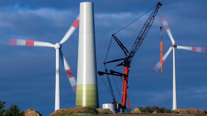Die 15 Anlagen des neuen Windparks werden j&auml;hrlich etwa 300 Gigawattstunden Strom produzieren.