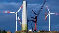 Die 15 Anlagen des neuen Windparks werden jährlich etwa 300 Gigawattstunden Strom produzieren.