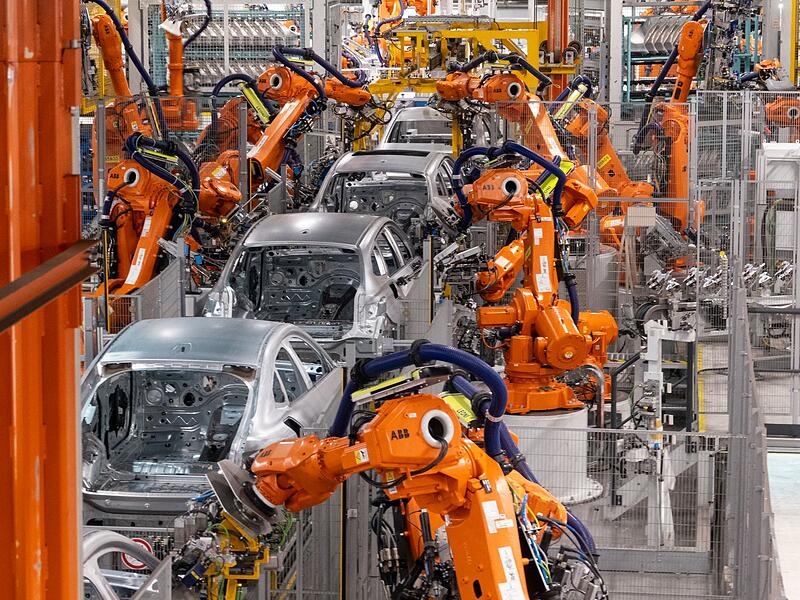 Roboter von ABB im Einsatz bei BMW