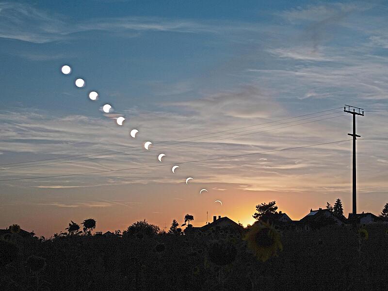 Erst vor kurzem war eine partielle Sonnenfinsternis zu erleben. Jetzt folgt eine partielle Mondfinsternis. Visualisierung: Waltschew/Sternwarte Feuerstein Erst vor kurzem war eine partielle Sonnenfinsternis zu erleben. Jetzt folgt eine partielle Mondfinsternis. Visualisierung: Waltschew/Sternwarte Feuerstein