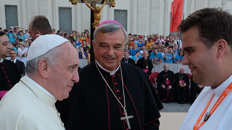 Beisetzung von Papst Franziskus: Kreis Kronach trauert