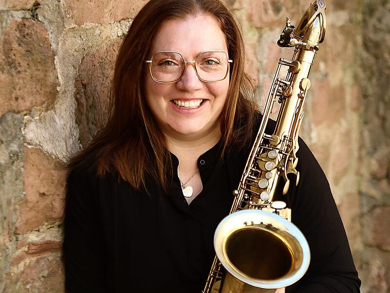 Carolin Klug-Sch&auml;fer ist seit 1. April 2026 die neue Musikschulleiterin an der August-K&ouml;mpel-Musikschule. Ihre Stellvertreterin ist Manuela M&ouml;ller.