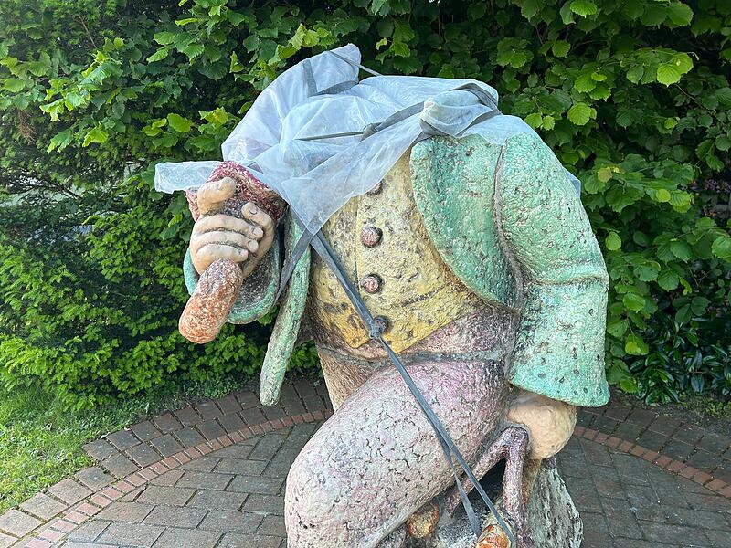 XXL-Hummelfigur in Rödental XXL-Hummelfigur in Rödental