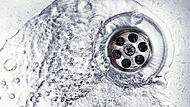 F&uuml;r die Wasser- und Abwasserversorgung m&uuml;ssen die Untersteinacher kr&auml;ftig zahlen.Win Nondakowit, adobe stock