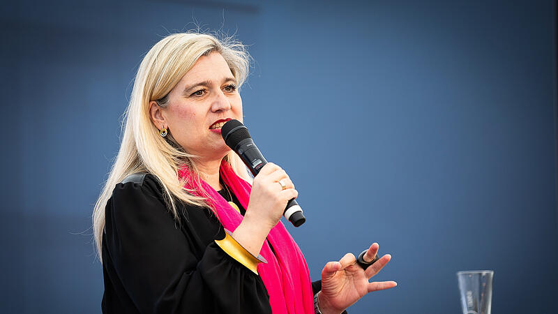 Melanie Huml scheint Fan des neuen Caf&eacute;s in Bamberg zu sein. Sie war einst Gesundheitsministerin Bamberg.