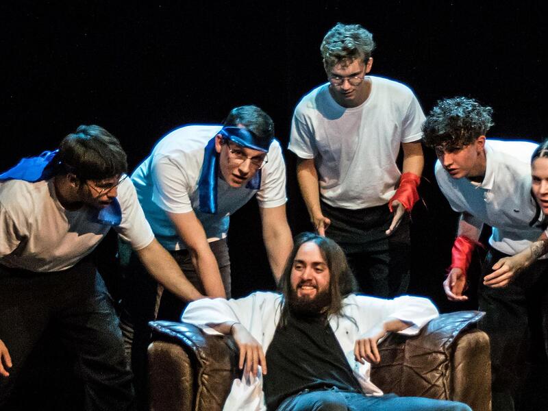 Szene aus „Die Physiker“ beim Treffen für junges Theater.
