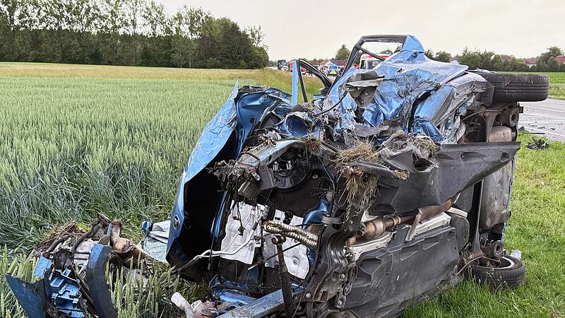 Überholvorgang endet für unbeteiligte Frau tödlich Überholvorgang endet für unbeteiligte Frau tödlich