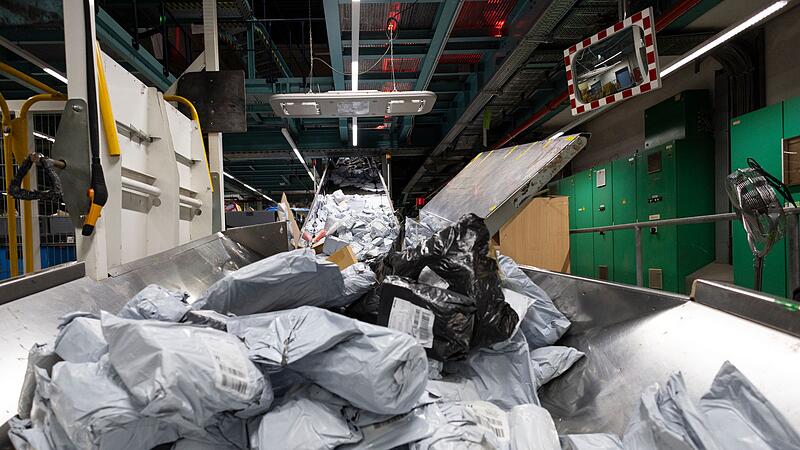 Internationales Postzentrum (IPZ) am Frankfurter Flughafen Internationales Postzentrum (IPZ) am Frankfurter Flughafen