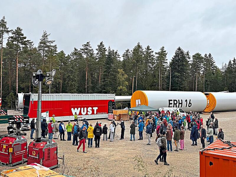 Die Baustellenbesichtigung in Weisendorf war gut besucht.