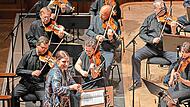 Sie leisteten eine fantastische Arbeit: Die Tschechische Philharmonie mit der grandiosen Dirigentin Dalia Stasevska.Julia Milberger Sie leisteten eine fantastische Arbeit: Die Tschechische Philharmonie mit der grandiosen Dirigentin Dalia Stasevska.Julia Milberger