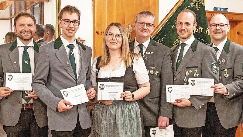 Beim Festkommers wurden langj&auml;hrige Mitglieder geehrt.
