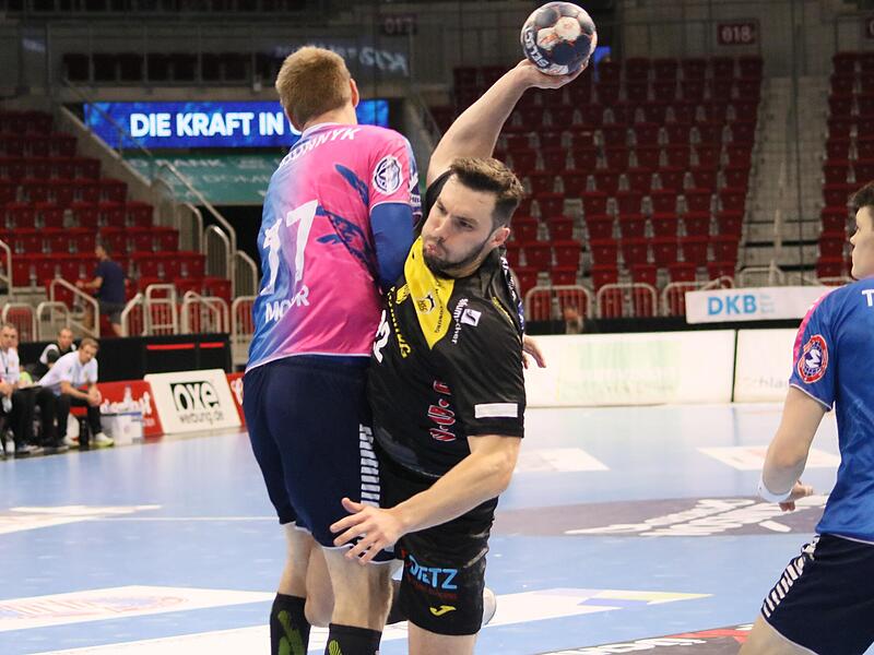 Fynn Herzig (am Ball) erzielte gegen die Ukrainer fünf Tore. Fynn Herzig (am Ball) erzielte gegen die Ukrainer fünf Tore.