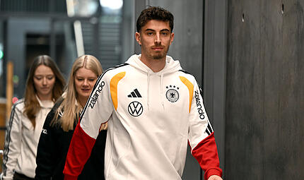 Kai Havertz ist erstmals seit rund eineinhalb Jahren wieder bei der Deutschen Fu&szlig;ballnationalmannschaft in Herzogenaurach. Er ist sich sicher, dass der n&ouml;tige Teamgeist schnell entstehen wird.