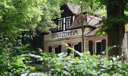 Schützenheim und Schützenkeller Forchheim: Annafest-Wirt steht festForchheim & Fränkische Schweiz Schützenkeller und Schützenheim gehören der Hauptschützengesellschaft Forchheim. Nun ist klar, wer den Keller zum Annafest bewirtet.