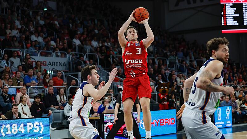 Konstanz vor allem in der Abwehr fordert Spencer Reaves vor dem Heimspiel gegen Ludwigsburg. Der 27-Jährige fand nach einer Sprunggelenksverletzung am Ostersonntag in Heidelberg zumindest offensiv wieder seinen Rhythmus und erzielte elf Punkte.