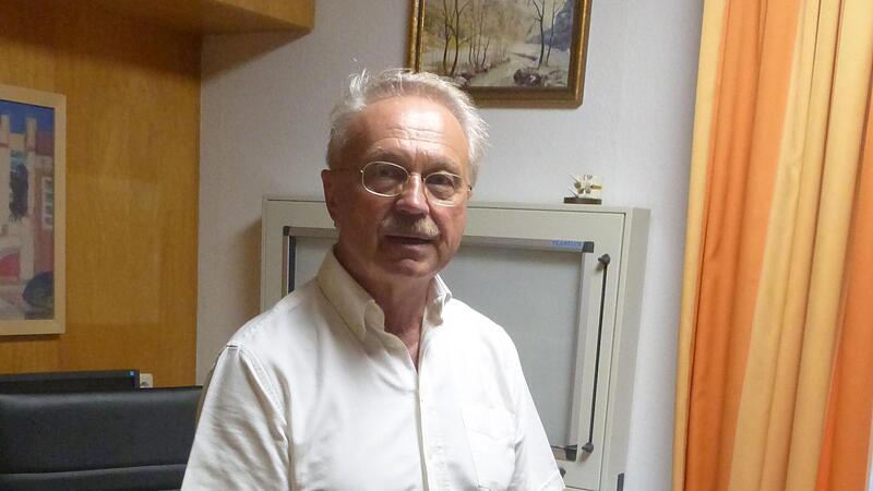 Dr. Peter Schmied hat seine T&auml;tigkeit in seiner Praxis in der Dr.-Sattler-Stra&szlig;e in Burgkunstadt beendet.