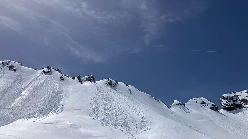 Zugspitze - Gefahr durch Lawinen Zugspitze - Gefahr durch Lawinen