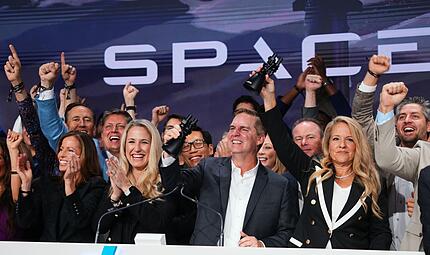 SpaceX startet an der Börse SpaceX startet an der Börse