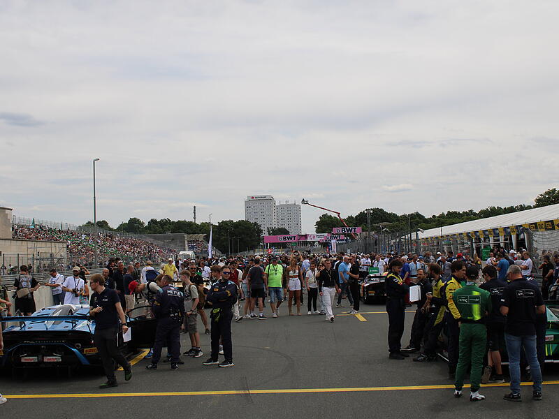 Die schönsten Impressionen von der DTM 2025 am Norisring am Sonntag. Hier ein Blick auf die Startaufstellung.DTM Norisring 2025: Die besten Impressionen vom Sonntag Die schönsten Impressionen von der DTM 2025 am Norisring am Sonntag. Hier ein Blick auf die Startaufstellung.