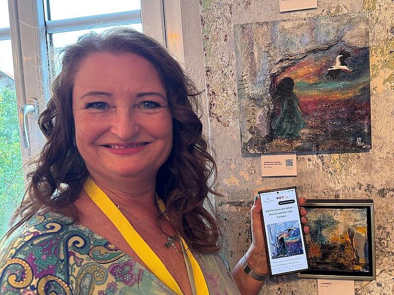 Regina Millig präsentiert in Dachsbach Malerei, die per QR-Code zum Leben erwacht. Regina Millig präsentiert in Dachsbach Malerei, die per QR-Code zum Leben erwacht.
