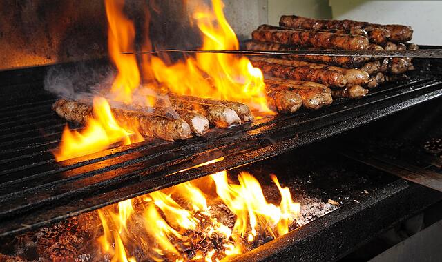Die Coburger Bratwurst gilt als größte Spezialität der Vestestadt. Die Coburger Bratwurst gilt als größte Spezialität der Vestestadt.