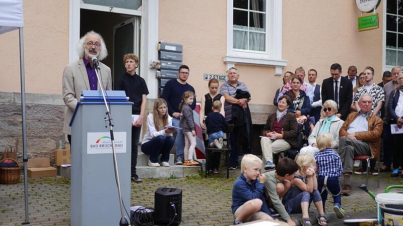 &bdquo;Erinnern ist Arbeiten an der Zukunft&ldquo;, rief Dirk H&ouml;nerlage (Initiator des P-Seminars) dazu auf, aus der Geschichte zu lernen.