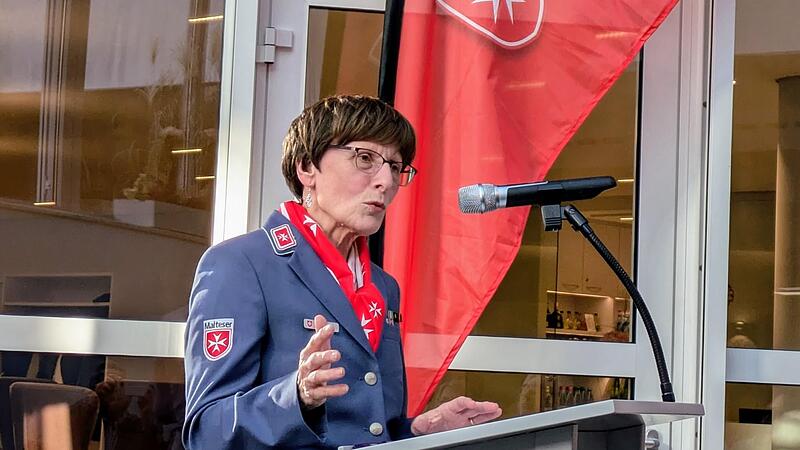 Diözesanleiterin Martina Mirus bei ihrer Festansprache Diözesanleiterin Martina Mirus bei ihrer Festansprache