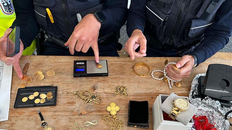 Urlauber schmuggeln massenweise Goldschmuck