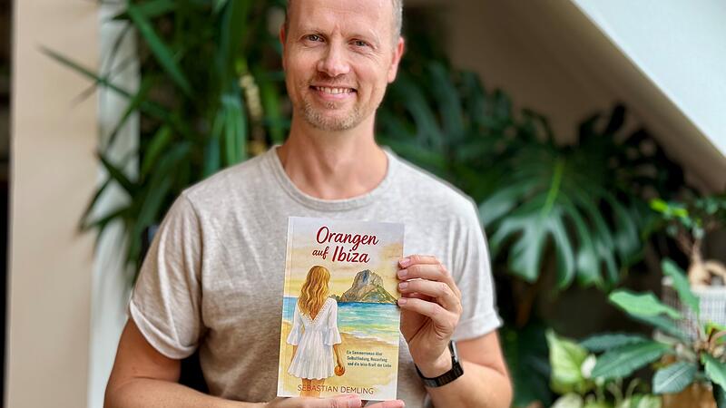 Sebastian Demling aus M&uuml;nnerstadt hat den Sommerroman &bdquo;Orangen auf Ibiza&ldquo; geschrieben.
